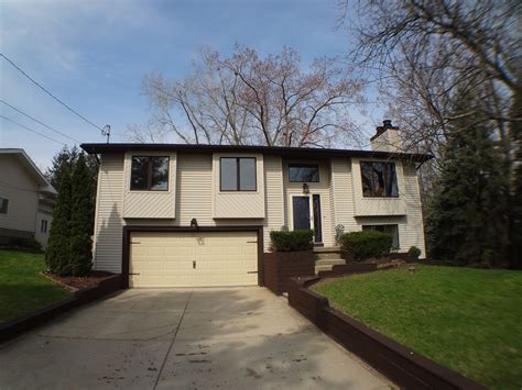 Homes For Sale in Lansing MI. REMAX Dewitt and Lansing Real Estate