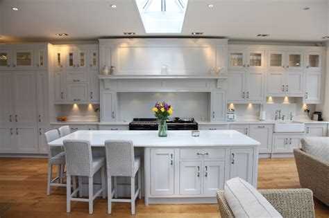 Elegant White Hand Painted Kitchen Bespoke Kitchens