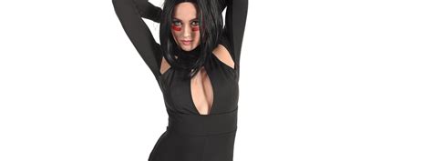 Download Wallpaper Model Actress Brunette In Black Stacy Cruz