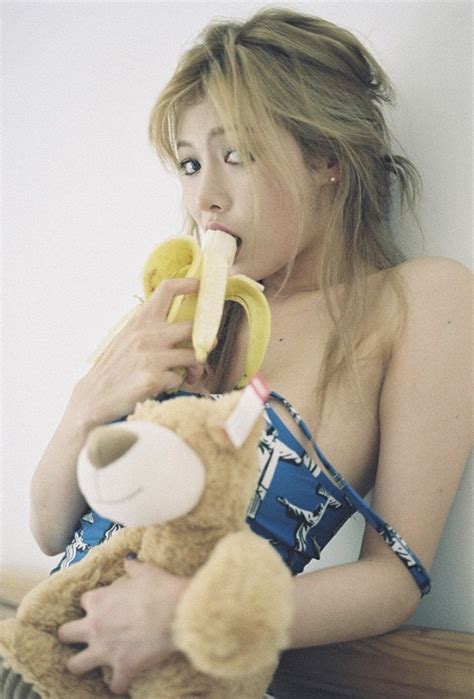 Hyuna Banana Fellatio Shawnm1990