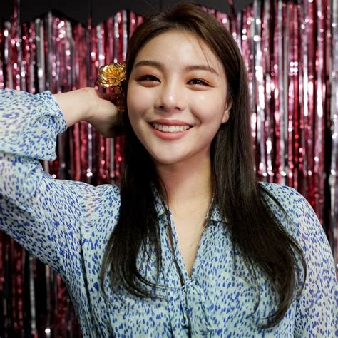 You have to type in the person's last name, first name and also the age you think the person is. Happy Birthday To Ailee 2020 | Korean beauty, Ailee ...