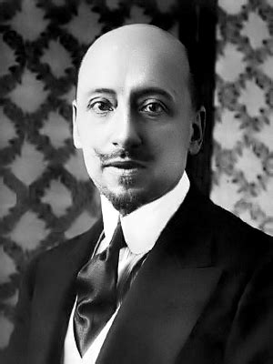 Pagina dedicata alla vita, alle opere e alle imprese dell'immenso gabriele d'annunzio. Gabriele D'Annunzio - Liber Liber