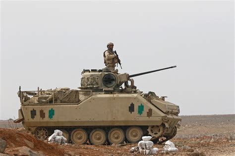 اشتباكات بين الجيش الأردني ومهربين على الحدود مع سوريا والمتحدث باسم الحكومة لـcnn نحارب