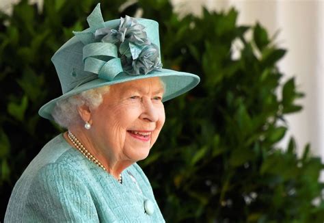 A rainha elizabeth e o príncipe philip se conheceram quando ainda era crianças, em 1934. RAINHA ELIZABETH II COMEMORA ANIVERSÁRIO QUASE 2 MESES ...