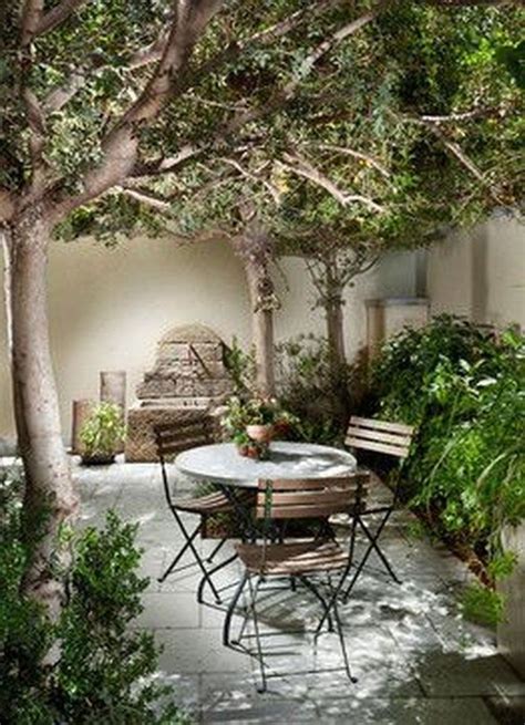 Inspiring Small Courtyard Garden Design Courtyard Gardens Design