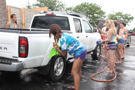 Nkc Cheerleader Car Wash Photo Mingle Kansas City Community
