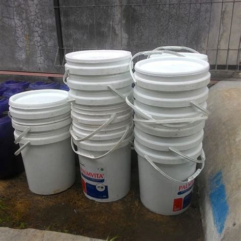 Untuk merangkumkan semua penelitian ini yang akhirnya menjadi kajian lepas atau literature review, anda perlu membuat penggelompokan (kategorikan) semua penelitian yang mirip dan boleh digandingkan secara bersama contohnya maklumat yang sama atau berbeza. Cara Membuat Ember Plastik Untuk Anak - Anak - Tukang Review