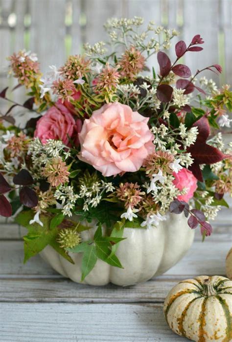 15 Pumpkin Floral Ideas For Your Fall Decorating Homemydesign