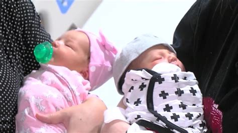 Twin Sisters Give Birth On Same Day Youtube