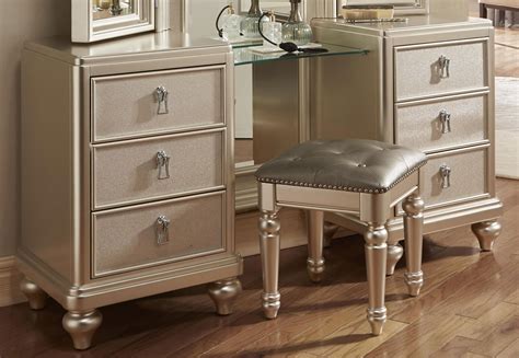 Diva Vanity Dresser W Stool Samuel Lawrence Furniture Furniture Cart