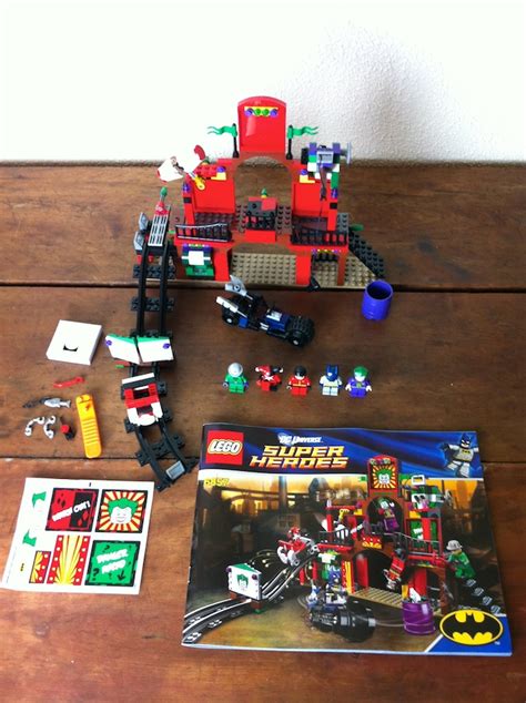 Review Lego 6857 Super Heroes The Dynamic Duo Funhouse Escape Brick