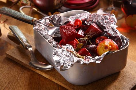 Chinese roast pork is famous for its crackling skin chinese roast pork belly is so popular in asia that there are chefs specialized in roasting pork in restaurants. Why you shouldn't wrap your food in aluminium foil before cooking it