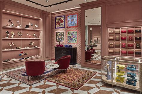 Inside Guccis Brand New Bondi Store Retail Store Interior Store