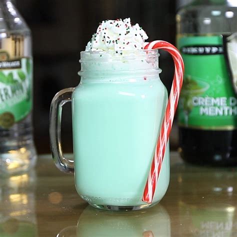 The Grinch Hot Chocolate Cocktail Recipe