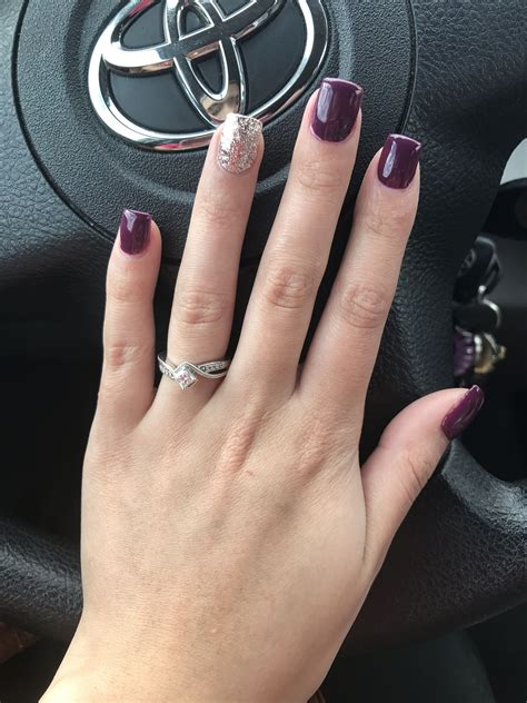Maroon and rose gold nails. Maroon & Rose Gold For Fall 🍇🍂 | Gold nails prom, Rose gold nails, Maroon nails