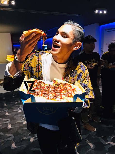 Stream showtime series, movies, documentaries, sports and much more all on your favorite devices. DOMINO'S PIZZA x AQUAMAN - vainz story