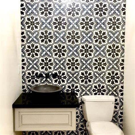Dalam mempermak kamar mandi minimalis, tentunya ada beberapa aspek penting yang perlu anda perhatikan. Inspirasi Desain Kamar Mandi Minimalis Dengan Motif Tegel ...