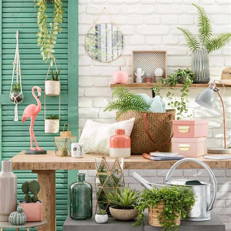 Daire, commandant hébert stadyumu'na ve deauville uluslararası merkezi'ne 700 metre uzaklıktadır. Maison du Monde 2017