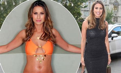 Ferne Mccann Suffers Wardrobe Calamity As She Exposes White Bra Daily