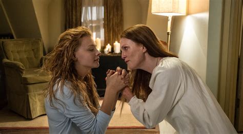 ‘carrie returns with julianne moore and chloë grace moretz the new york times
