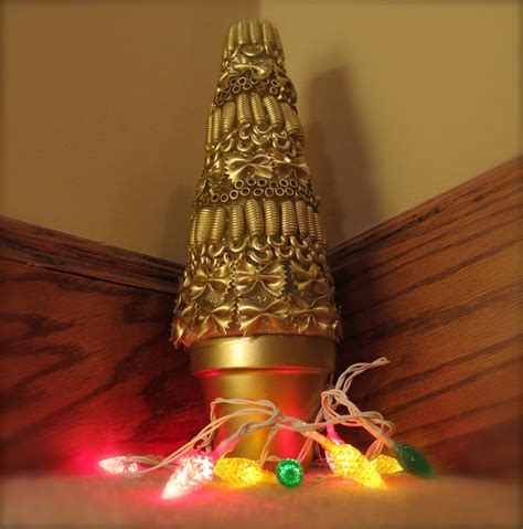 Types of christmas ornaments and holiday decorations. Caker Cooking: Macaroni Christmas Tree