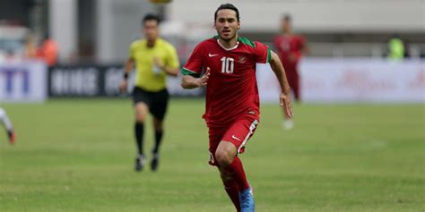 Erza walian di fm 2015 bela timnas indonesia dan main di troyes (tahun 2024) see u next time brooss. Mengharukan! Ini Alasan Ezra Wilian Lebih Pilih Indonesia ...