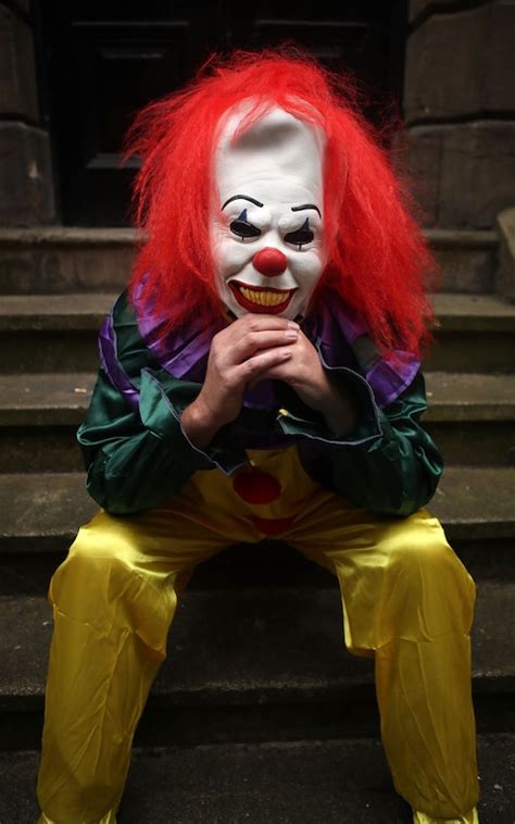 Killer Clown Craze 12 Of The Creepiest Uk Sightings