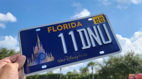 First Look At Walt Disney World 50th Anniversary License Plate ⋅ Disney