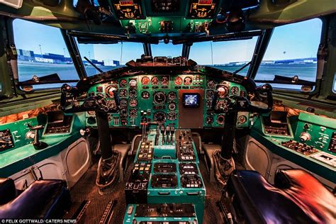 10 Incredible Cockpit Photos By German Pilot Felix Gottwald Pilots Eye View Reckon Talk