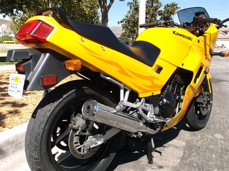 There's a good reason why kawasaki's ninja® 250r continues to be among those motorcycles at the top of the sales charts. 2006 Kawasaki Ninja 250R EX250 Motorcycle Sportbike Street ...