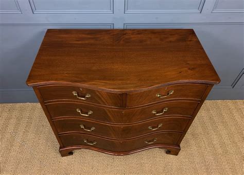Serpentine Mahogany Chest Of Drawers Antiques Atlas