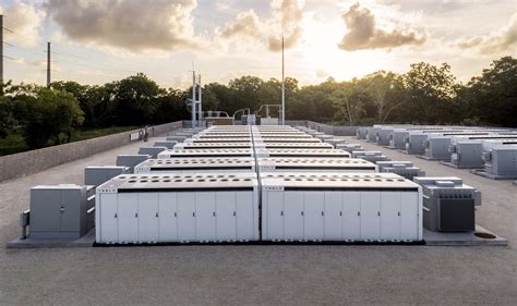UK combats energy crisis with Tesla Megapack projects