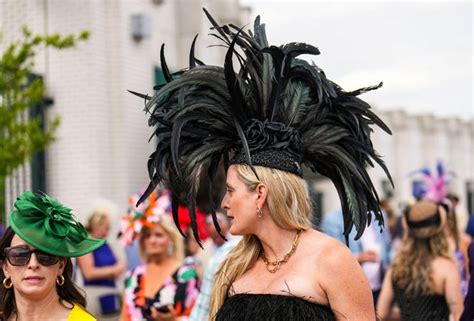 2023 Kentucky Derby Brings Colorful Fashion To Churchill Downs