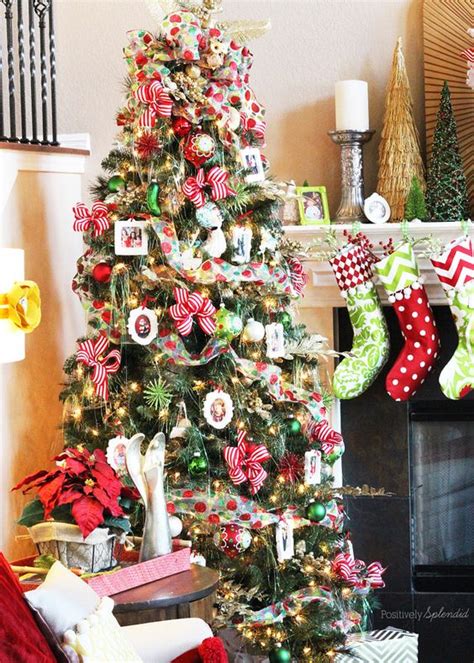 Decorating A Christmas Tree In 10 Easy Steps How To Decorate Trees