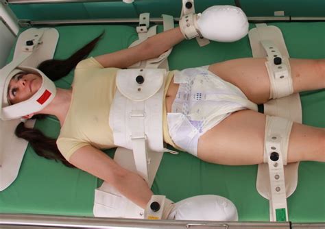 Emma UK Diaper Girls WETTING CHANGING MASTURBATION BONDAGE SPANKING TOYS NURSERY