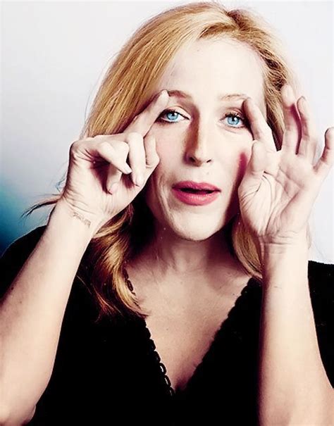 gillian anderson queen of everything dana scully gillian anderson x files american women