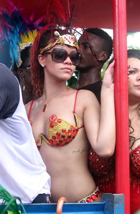 Rihanna Kadoomant Day Parade In Barbados Hq Adds 18 Gotceleb