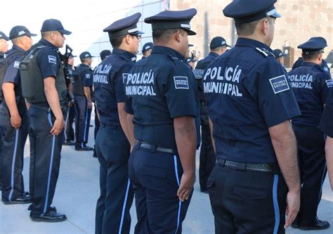 Check spelling or type a new query. No más "pitufos": cambian el uniforme de la Policía ...