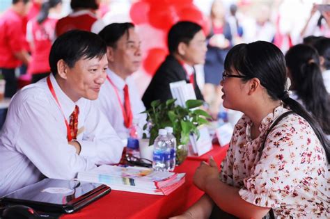 Ứng dụng công nghệ thông tin. Đại học Kinh tế Tài chính xét tuyển học bạ ngành Kinh ...