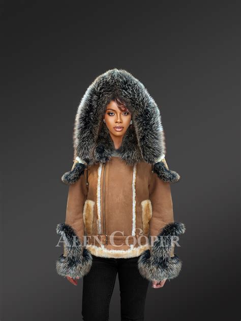 Sheepskin Jacket With Fur For Women With Silver Fox Fur Detailing