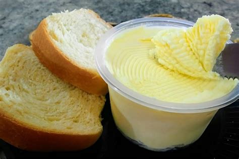 Manteiga caseira pronta em minutos basta bater os ingredientes e já