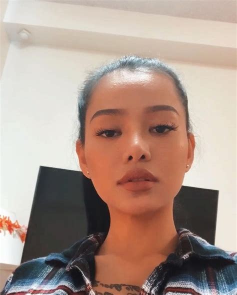 Bella Poarch No Makeup Di Malaysia