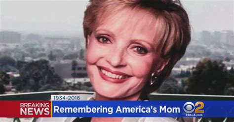 Beloved Tv Mom Florence Henderson Of Brady Bunch Fame Dies At 82