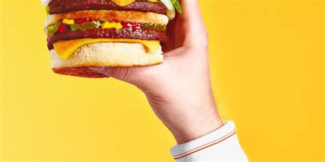 The national ministry of health publishes official numbers every night. NotCo lanza una nueva NotBurger - Web Retail