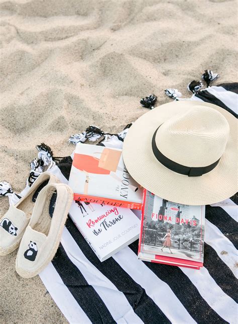 5 Best Beach Reads For Summer 2017 Sydne Style Beach Reading Best Beach Reads Summer 2017