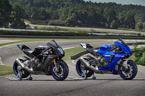 Yamaha reserves the right to vary the ride away price at any time. Dit zijn de 2020 Yamaha YZF-R1M en YZF-R1! - Motor.NL