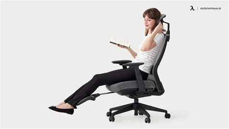 1.Benefits Of Using A Reclining Office Chair37c0665105 