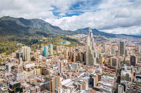 Voos Para Bogotá Nova Conexão Direta Entre Bh E A Capital Da Colômbia