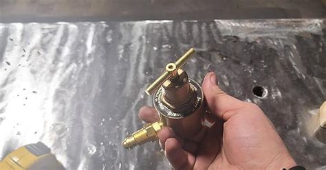 Need Advice I Need To Make A Simple Lock That Can Fit These Gas Valves To Stop People From