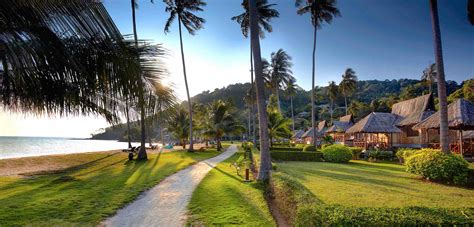 We constantly review the contact information of the phi phi island guesthouses, hotels and resorts listed on our website and keep them updated, giving you the latest contact phi phi island has many accommodation to offer throughout laem tong bay, loh dalum bay, phi phi don village, tonsai bay and. Phi Phi Island Village Beach Resort - Your Dose Of ...